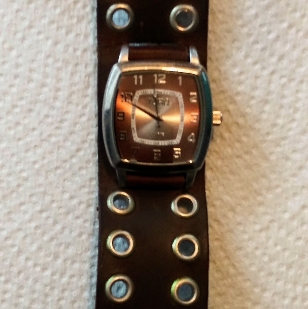 😍 Vintage Torq Watch with Leather Band
